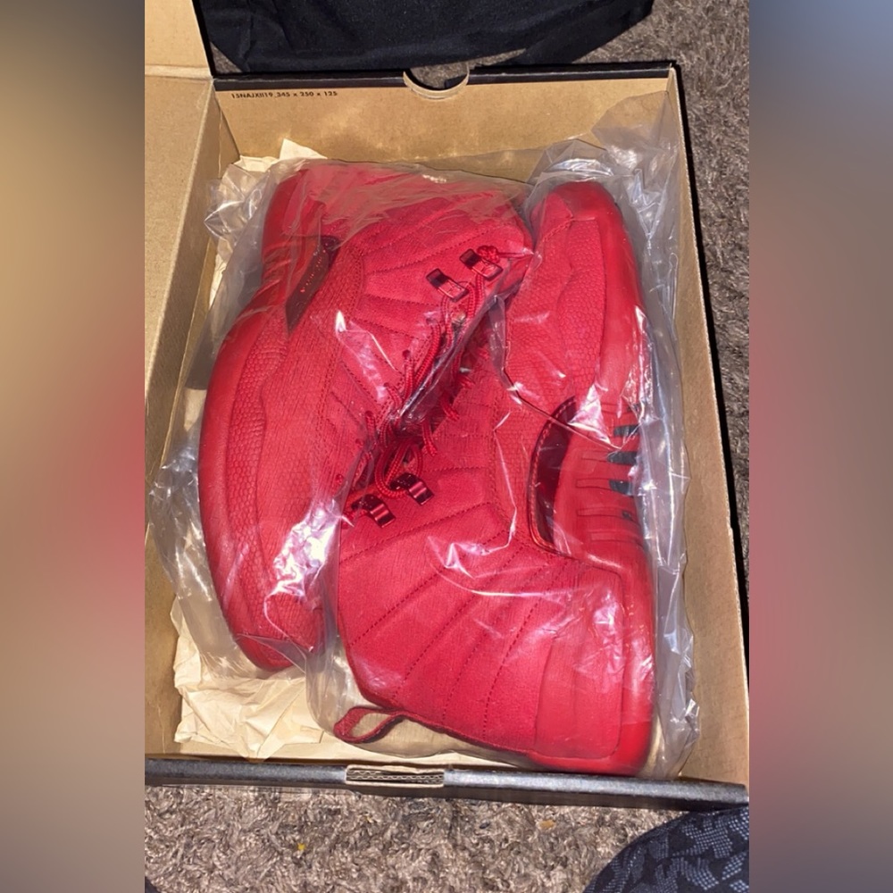 Jordan Retro 12 “Red”